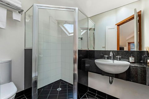 Sandstone Suites - In The Heart Of Port Fairy - Tourism Guide 3