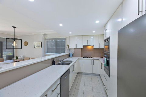 Sandy Cove Apartment The Entrance 8 - Tourism Guide 3