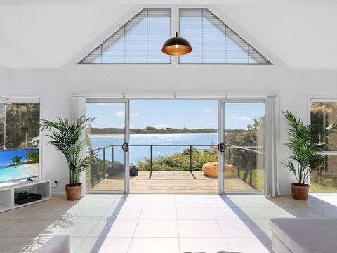 Sandy Cove - Tourism Guide 1