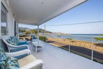 Sandy Decks with Tourism Guide
