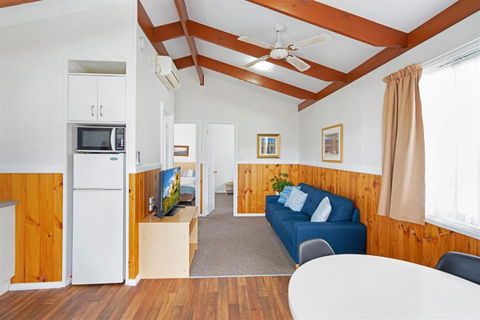 Selwyn Cottage 3 - Tourism Guide 3