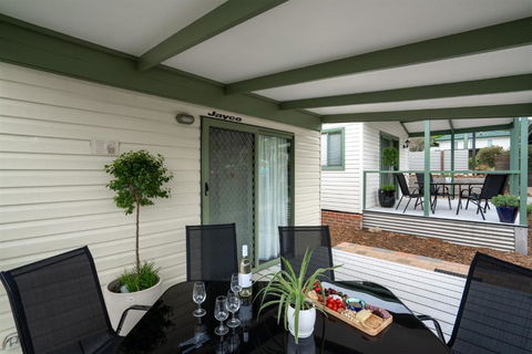 Selwyn Cottage 3 - Tourism Guide 1