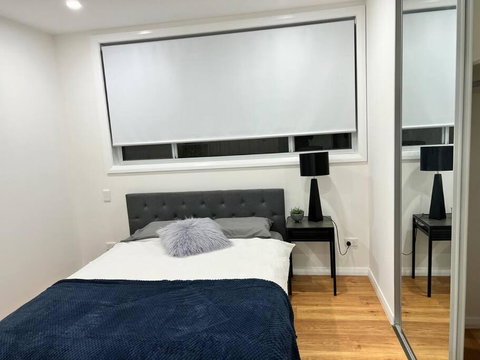 Shiny New House 5 Bedroom 3Bathroom +Study/BackYd - Tourism Guide 2