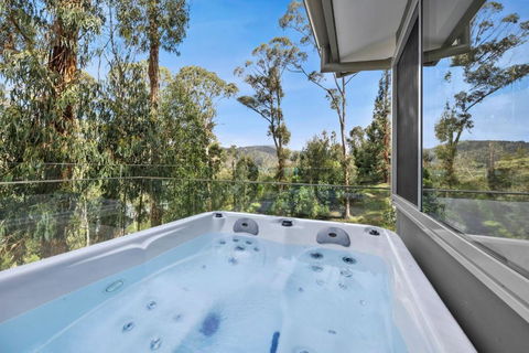 Sky High House - Tourism Guide 1