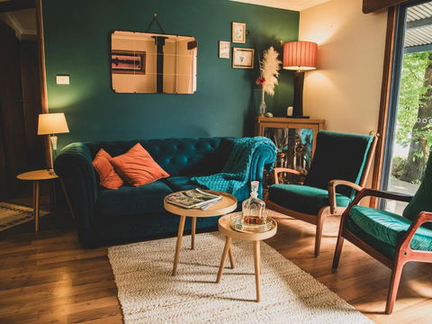 Snowy Valleys Iconic Stay - Moonshiner Cottage @ Distillery - Tourism Guide 0