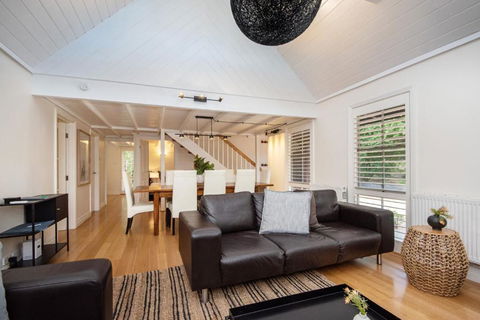 Somers Pool Park And Beach Retreat - Travel Agents 3