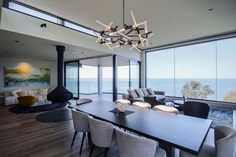 Somers Sanctuary - Luxury Interiors, Pool, Sauna, Water Views, Theatre Room - Travel Agents 0