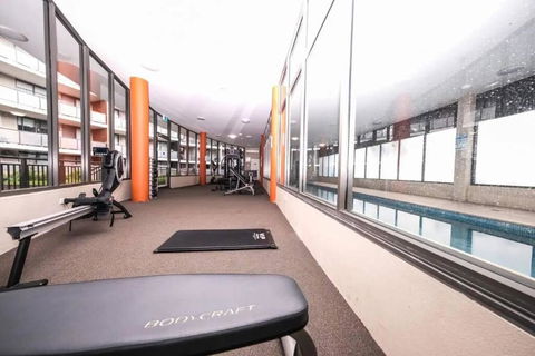 Spacious 3bed Apt With Pool & Gym Near Parramatta - Tourism Guide 2