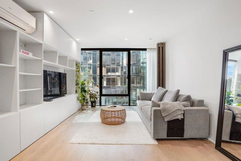 Stylish Gem @ St Kilda Rd Next To Grand Prix - Tourism Guide 1