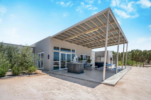 Tasman Holiday Parks - Denham Seaside - Travel Search 1