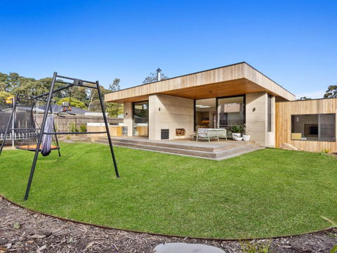 Terra House - Travel Agents 2
