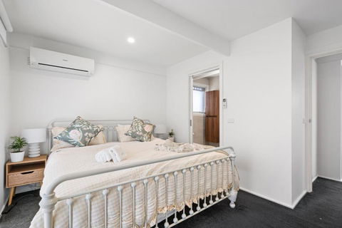 The Cosy Haven - Travel Search 2