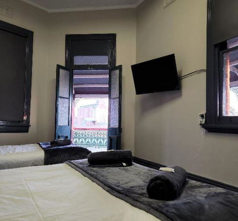 The Court House Hotel Narromine - Cruises Travel 2