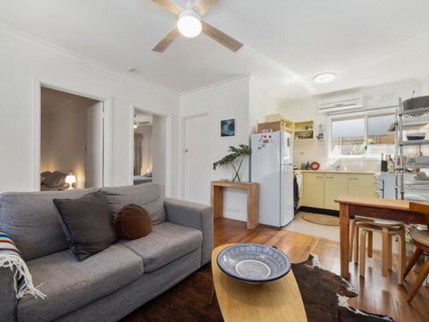 Beachside Apartment - Cruises Travel 3