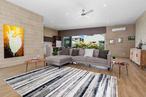 BEACHSIDE HAVEN - Travel Search 1