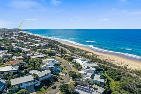Beachside Luxury, Sunrise Beach - Travel Search 1