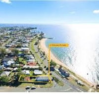 Beachside Queenslander - Tourism Guide