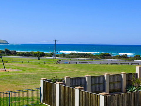 Beachside Retreat - Tourism Guide 0