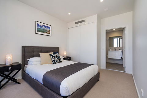 Beau Monde Apartments Newcastle - The Herald - Tourism Guide 2