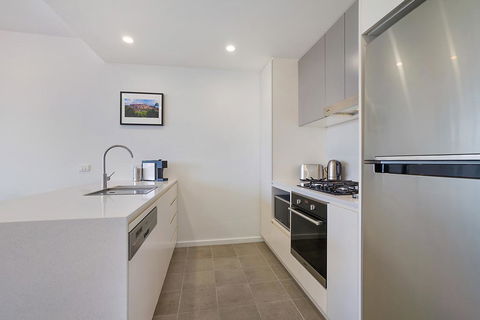 Beau Monde Apartments Newcastle - The Herald - Tourism Guide 1