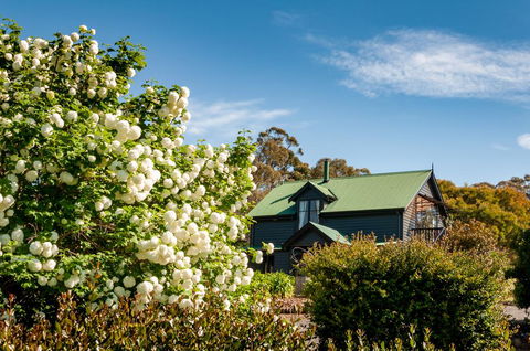 Beaupre Cottage - Travel Search 0