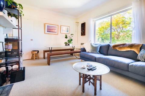 Beautiful Beach Home In Superb Location - Cruises Travel 2