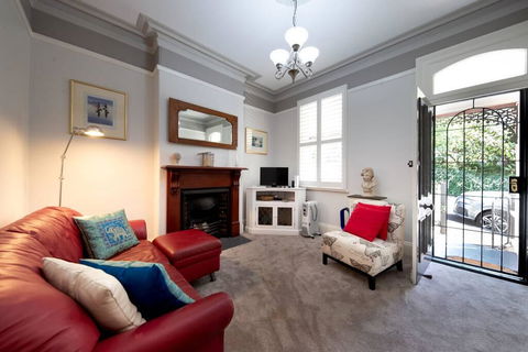 Beautiful Modern Historic Home Near Sydney Harbour - Travel Agents 1