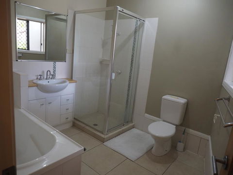 Bed And Breakfast With Airport Transfers And Rental Car - Tourism Guide 2