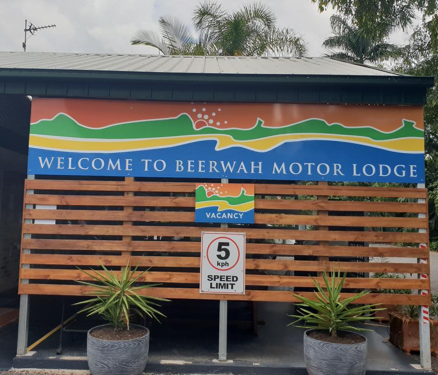 Landsborough QLD Travel Search
