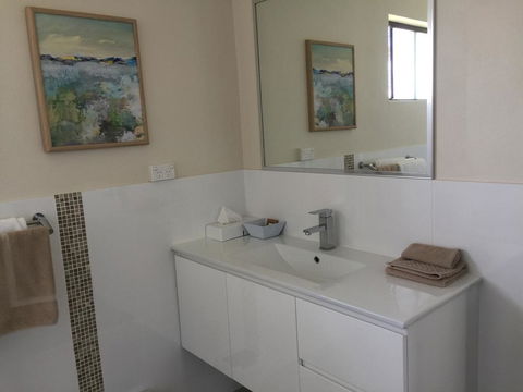 Bega Village Motor Inn - Tourism Guide 3