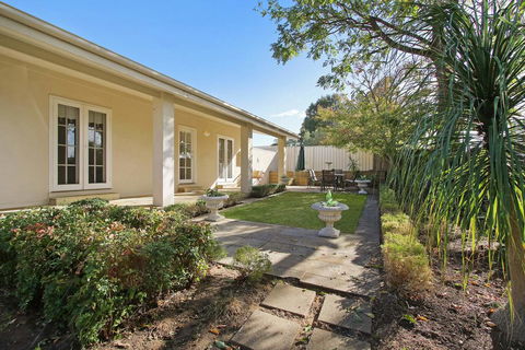 Bella House - Travel Search 3