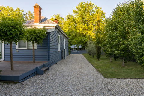 Belmont At Beechworth 2 Bedrooms, 2 Bathrooms, 2 Couples - Travel Search 3