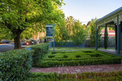 Belmont At Beechworth 2 Bedrooms, 2 Bathrooms, 2 Couples - Travel Search 2
