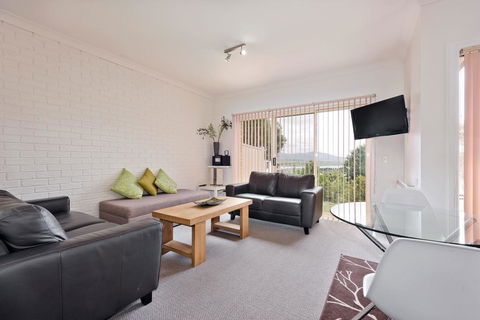 Beloka 2/10 Beloka Close, Jindabyne - Tourism Guide 0