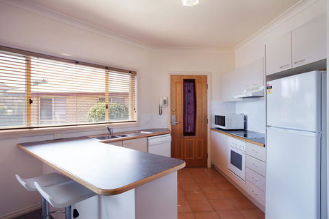 Beloka 2/10 Beloka Close, Jindabyne - Tourism Guide 1