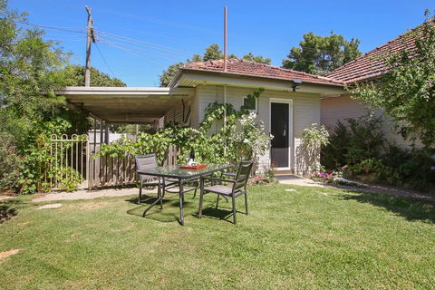Benson House & Benson Lodge - Travel Search 3