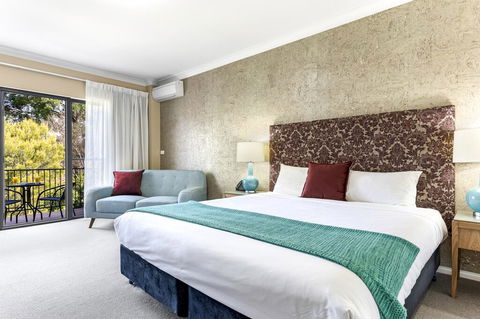Berry Village Boutique Motel - Travel Agents 0
