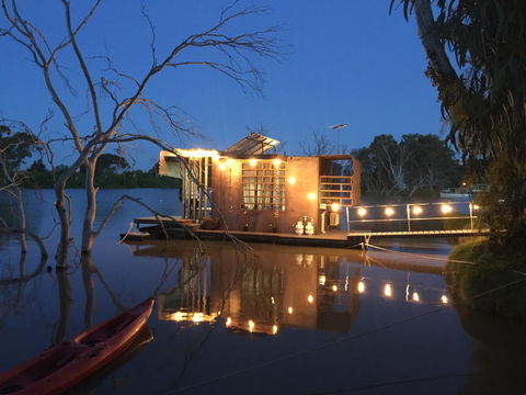 Bill's Boathouse - Travel Search 0