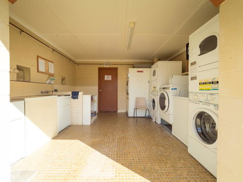 Biloela Caravan & Tourist Park - Cruises Travel 1