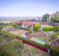 Bimbadeen Estate - Travel Search