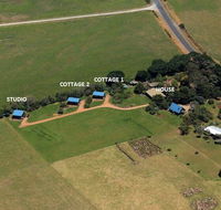 Black Cockatoo Cottages - Tourism Guide