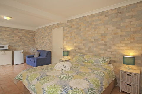 Blue Haze 4 - Sawtell, NSW - Travel Agents 0