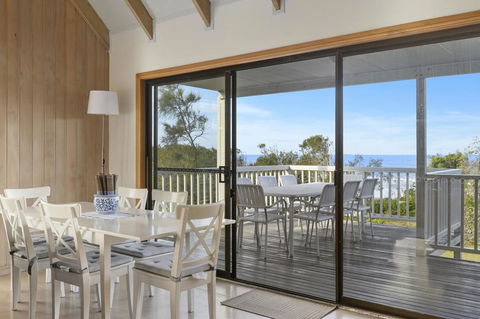 Blue Oar Beach House - Cruises Travel 0
