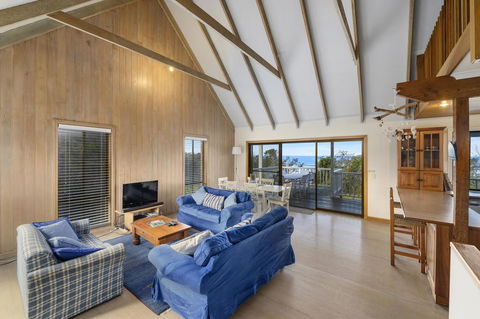 Blue Oar Beach House - Cruises Travel 2