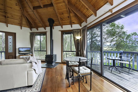 Bluegums Cabins - Travel Agents 2