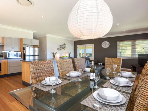 Bluewater - Riverfront Location With Water Views - Tourism Guide 3