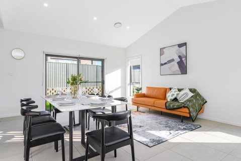 The Pond Sweet 4 Br Home By Coles With Garage&WiFi - Tourism Guide 3