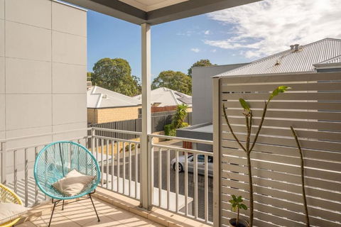 The Nordic Nook - A Relaxed Redcliffe Stay - Travel Search 1