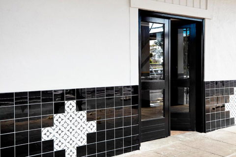 The Royal Hotel, Drouin - Tourism Guide 3