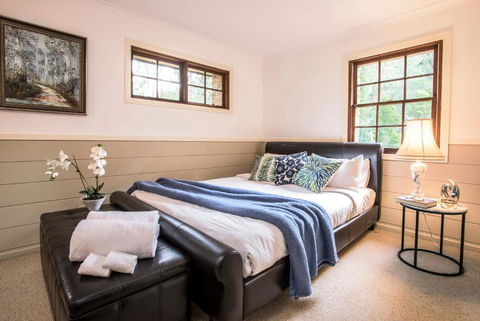 The Stone On The Hill - 3 Bedroom House - Travel Search 3